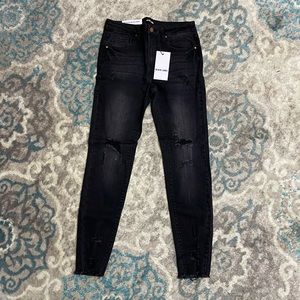NWT Black Skinny Jeans